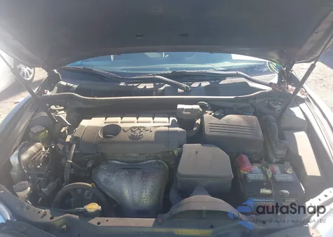 2010 Toyota Camry Le z USA, uszkodzony, nr VIN 4T4BF3EKXAR077084